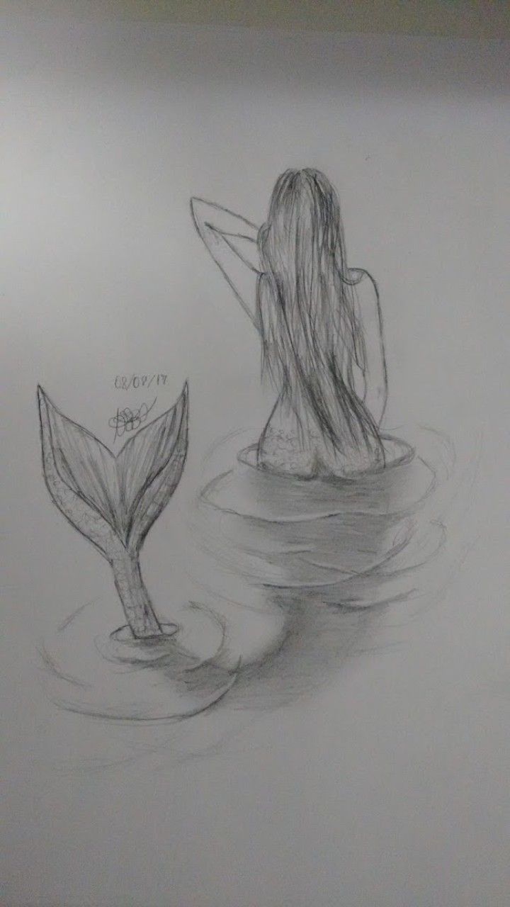 Desenho a Lápis: sereia de costas no mar