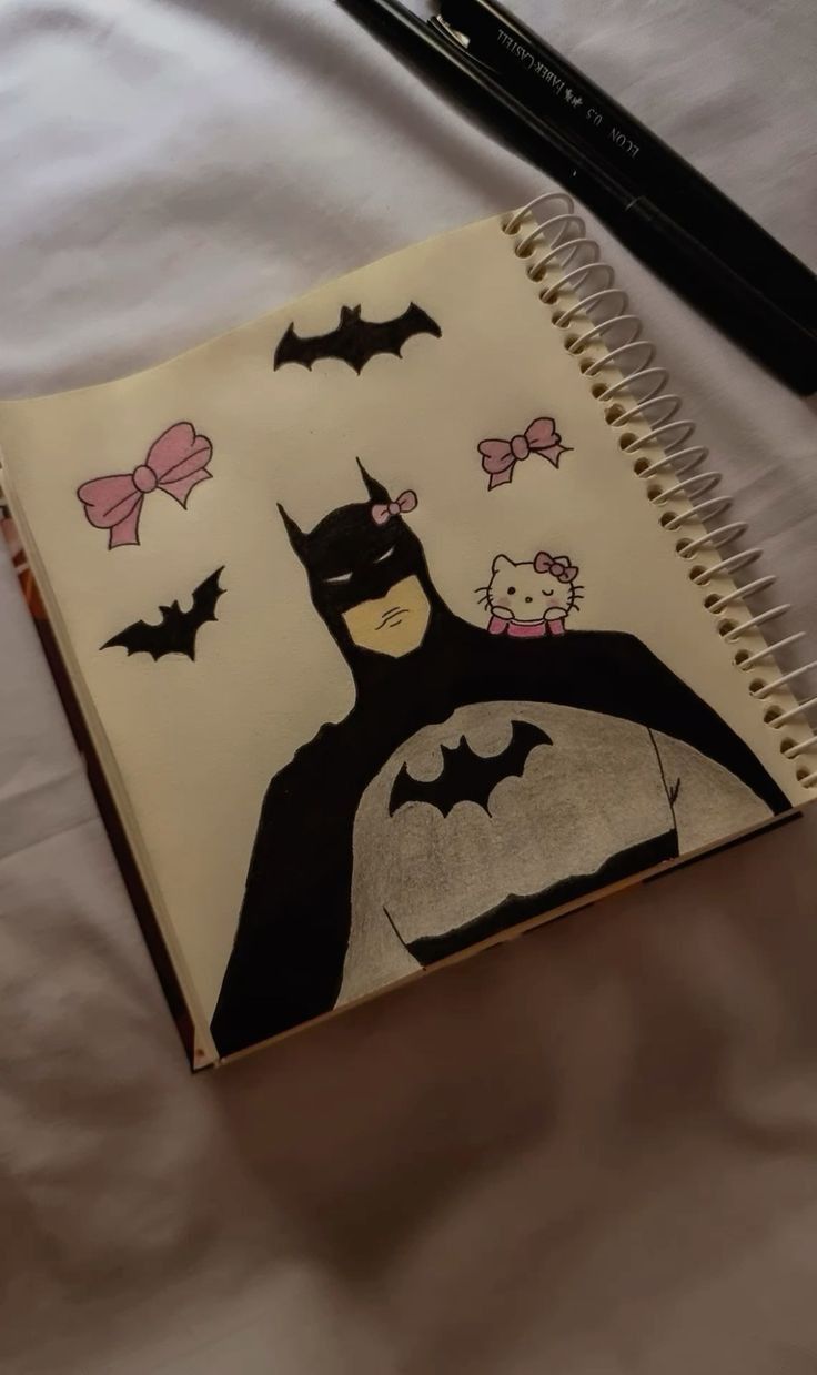 Desenho para Desenhar no Caderno do Batman e Hello Kitty