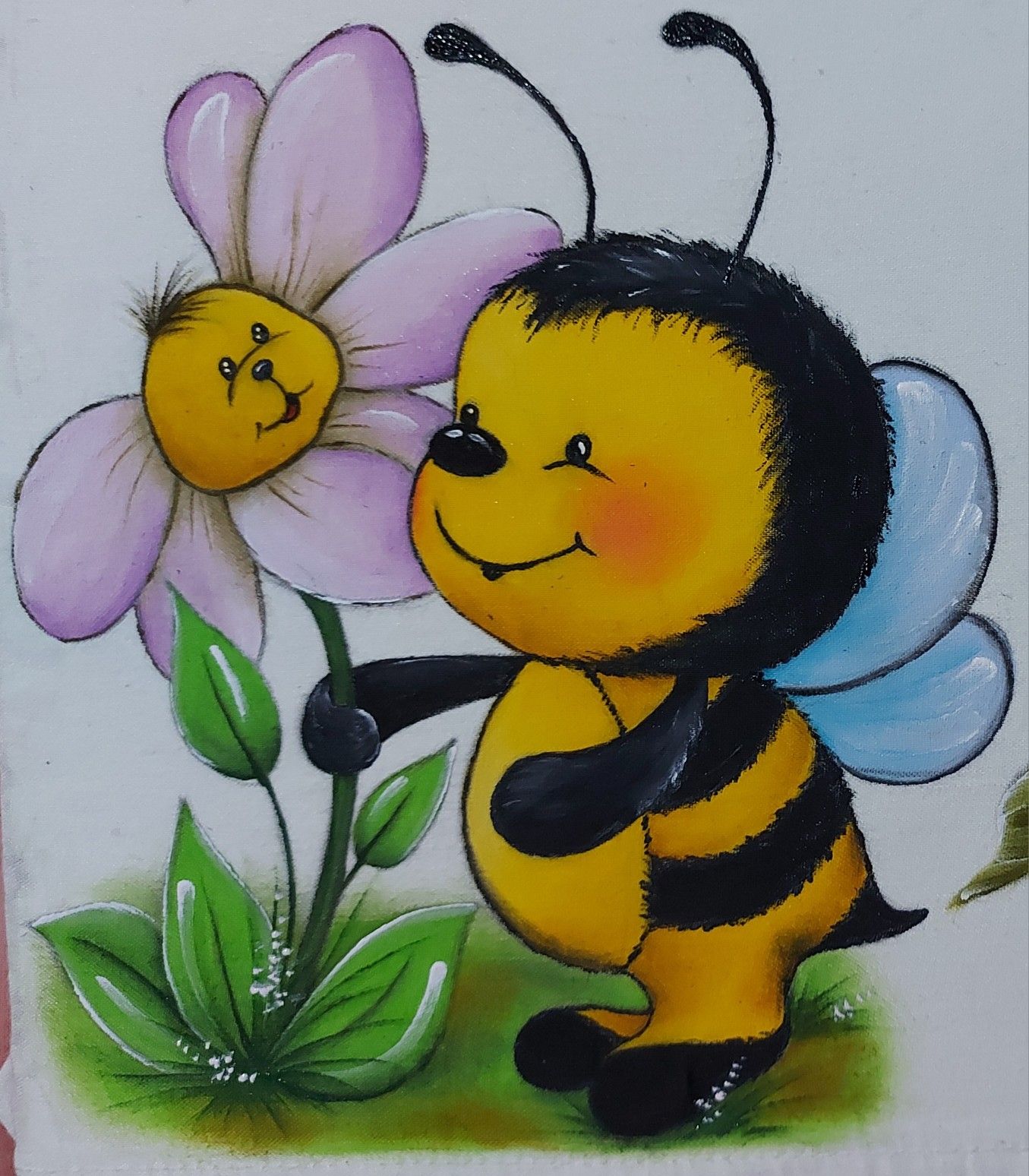 Desenhos de Abelha: Abelha fofa segurando flor para desenhar