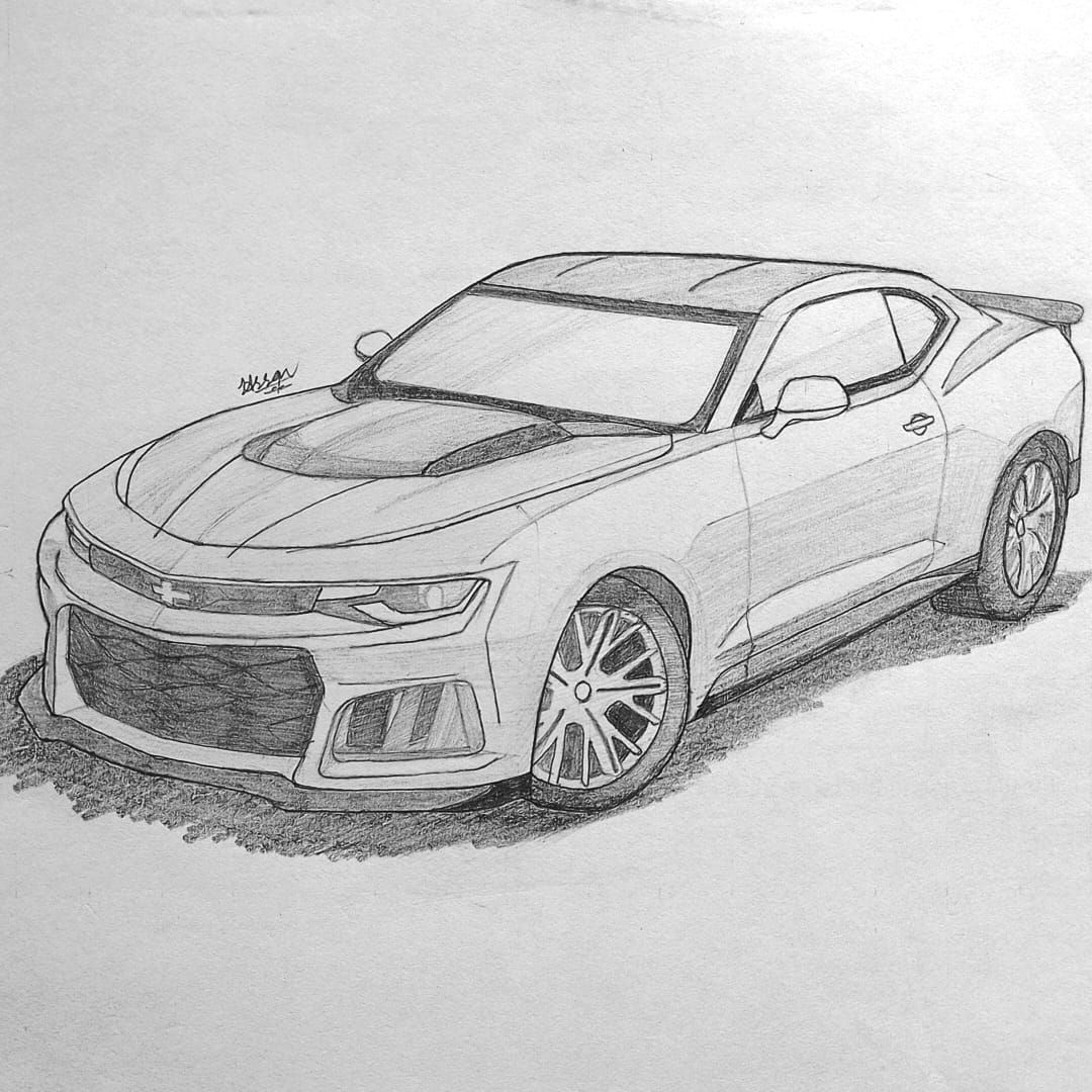Desenho de Carro: Esboço de carro esportivo a lápis