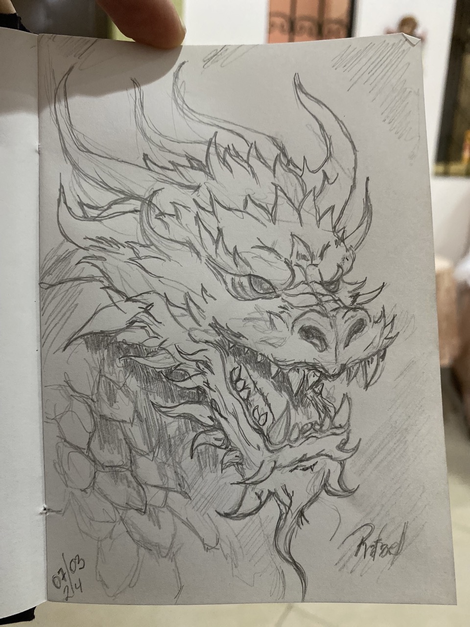 Desenho de Dragão: dragão fofo a lápis para desenhar