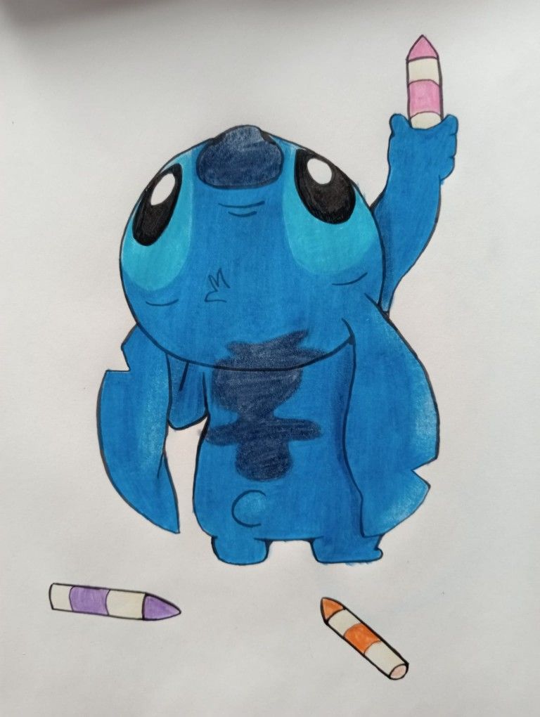 Desenhos do Stitch: Stitch segurando lápis coloridos fofo