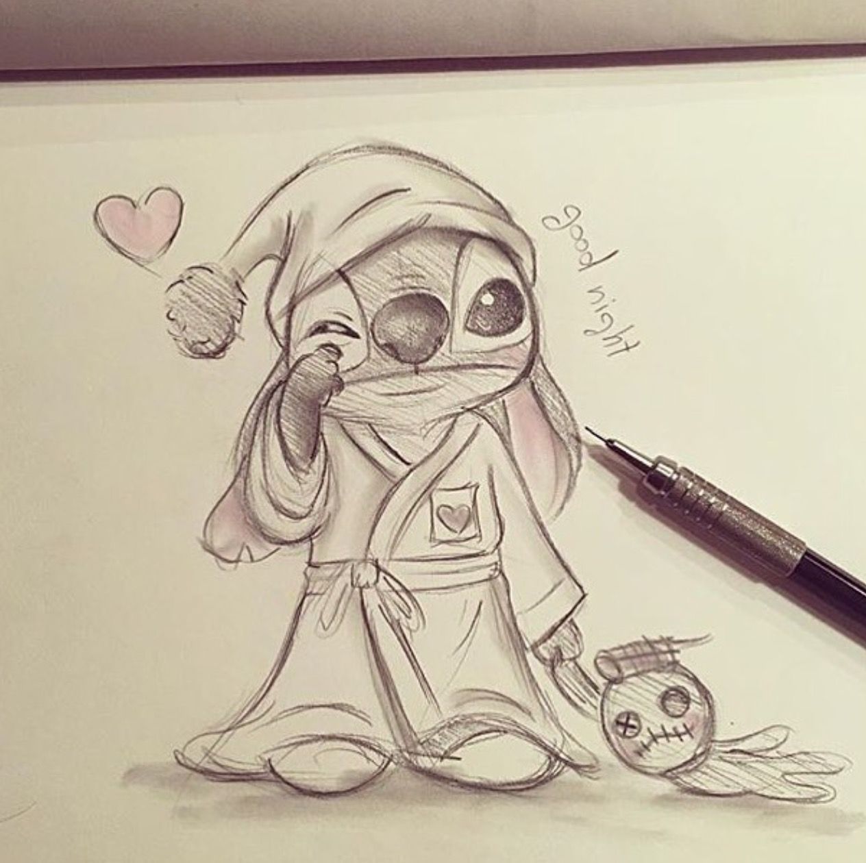 Desenhos do Stitch: Stitch fofo usando pijama para desenhar
